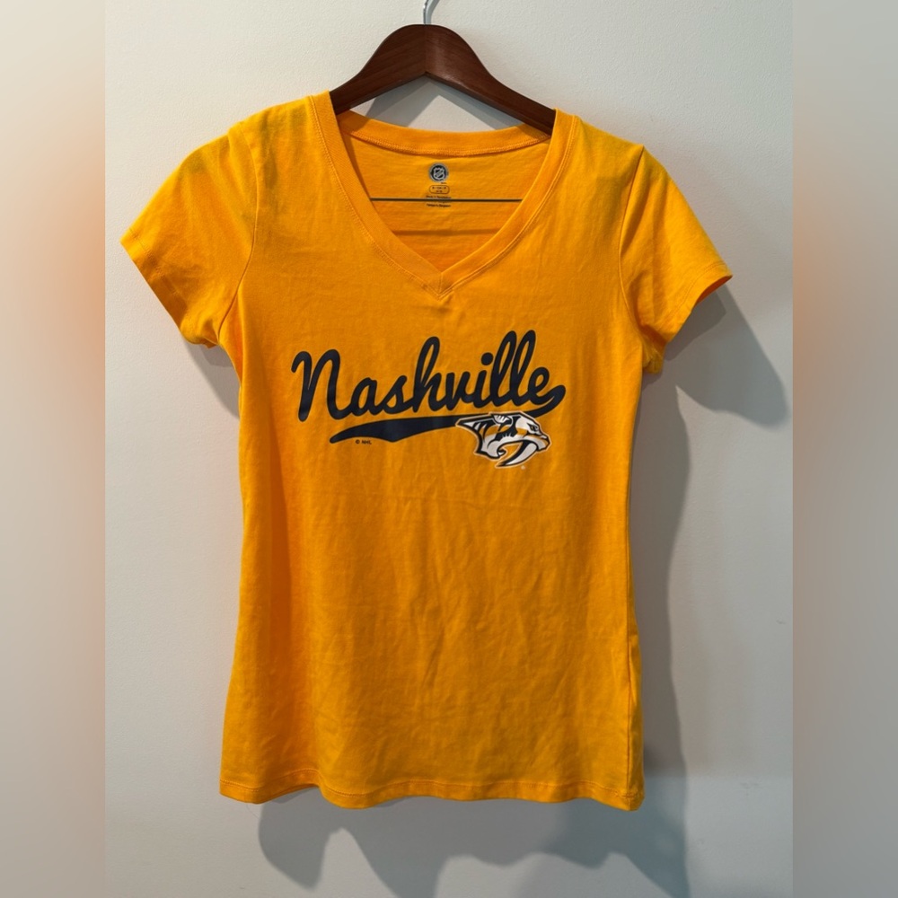 NHL Nashville predators yellow Short Sleeve Tee